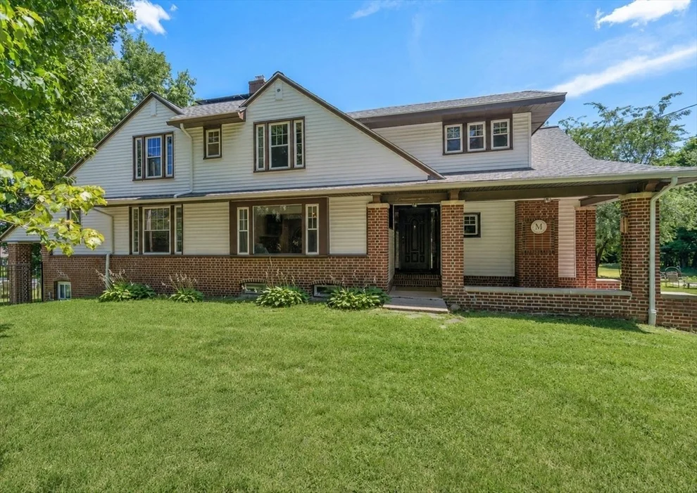 Unit for sale at 11 Scott Street, Bellingham, MA 02019