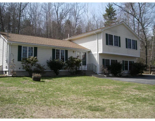Unit for sale at 453 Leicester St, Auburn, MA 01501