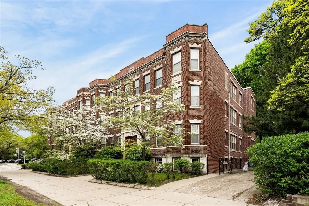 Unit for sale at 226 Jamaicaway, Boston, MA 02130