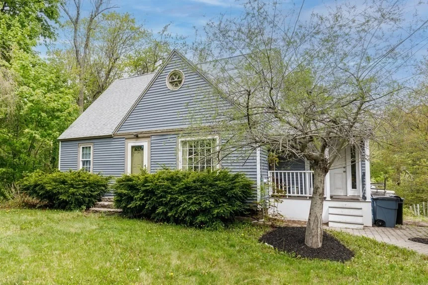 Unit for sale at 174 Pleasant Street, Paxton, MA 01612