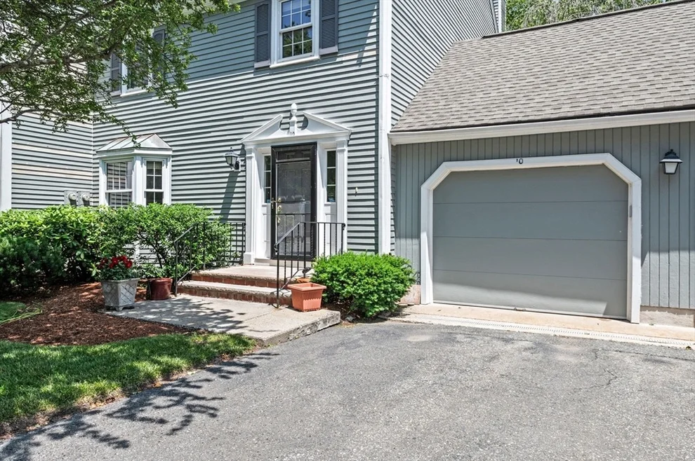 Unit for sale at 10 Freedom Hollow, Salem, MA 01970