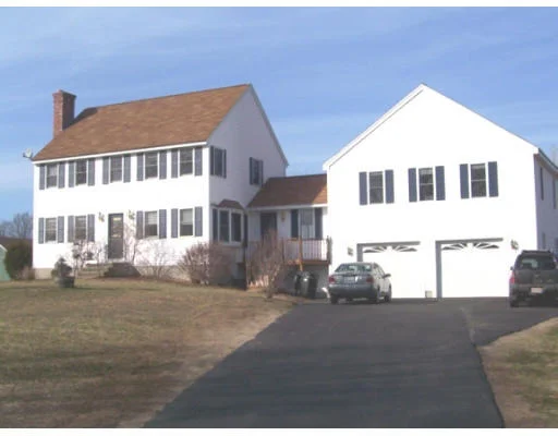 Unit for sale at 421 Mulpus, Lunenburg, MA 01462