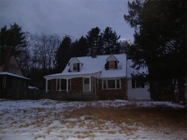 Unit for sale at 435 Mill St, Worcester, MA 01602