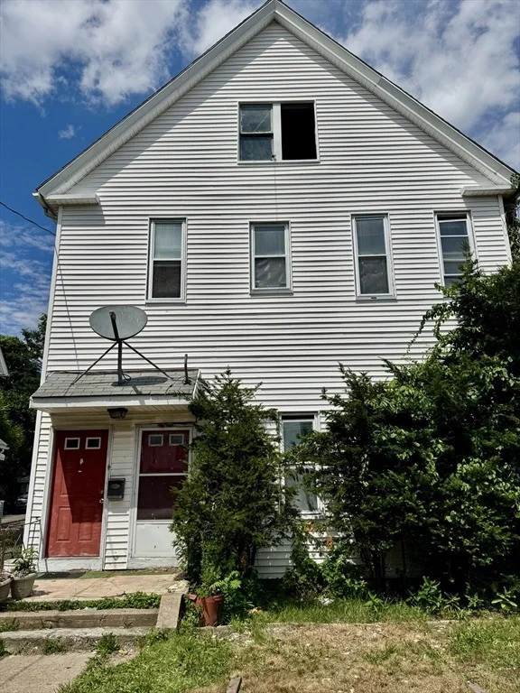 Unit for sale at 3-5 Willow St, Holyoke, MA 01040