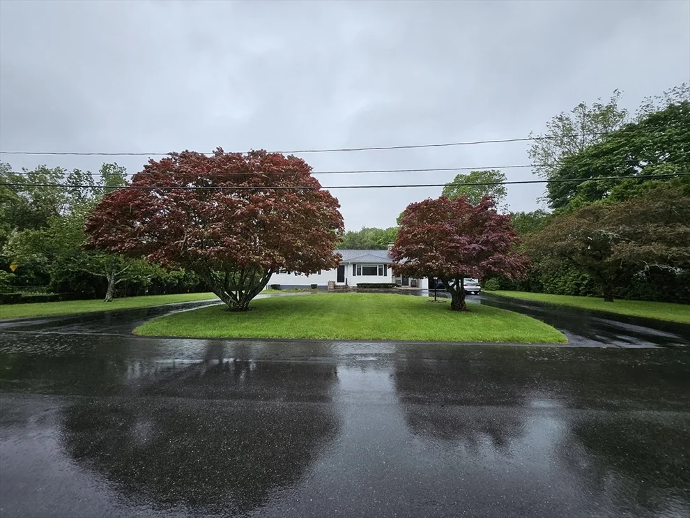 Unit for sale at 17 Silver St, Taunton, MA 02780