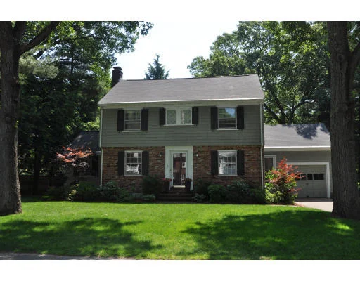 Unit for sale at 2 Harvard St, Wellesley, MA 02482