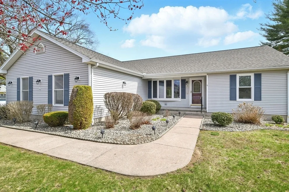 Unit for sale at 15 Hamilton Way, Westfield, MA 01085