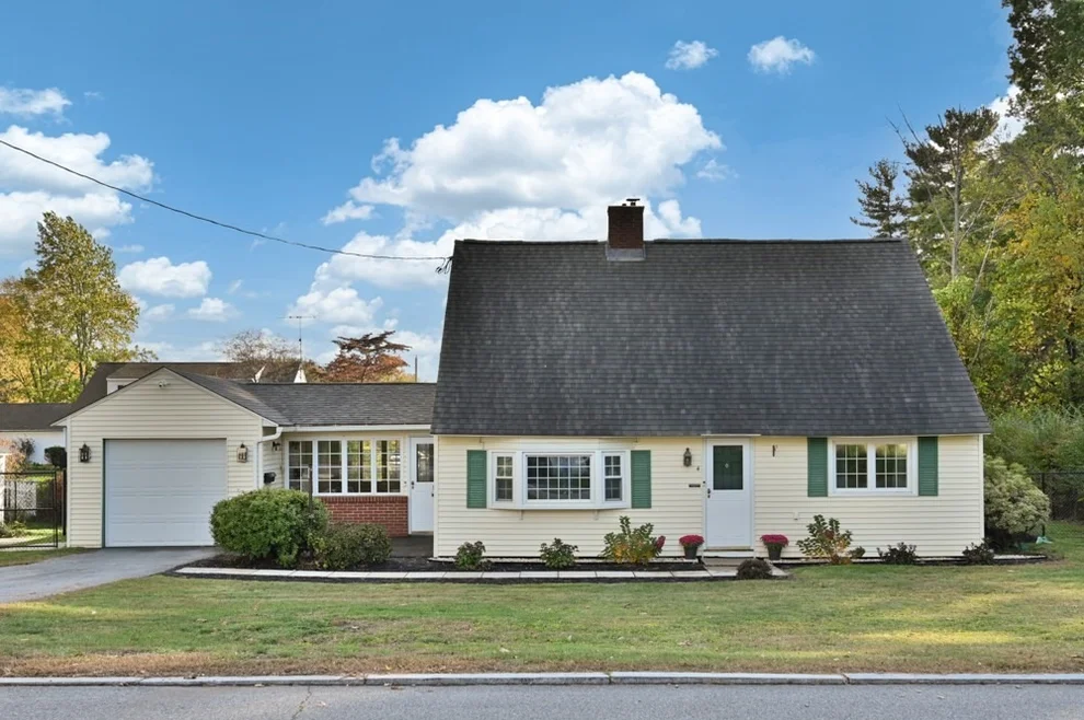 Unit for sale at 4 Jane Rd, Methuen, MA 01844