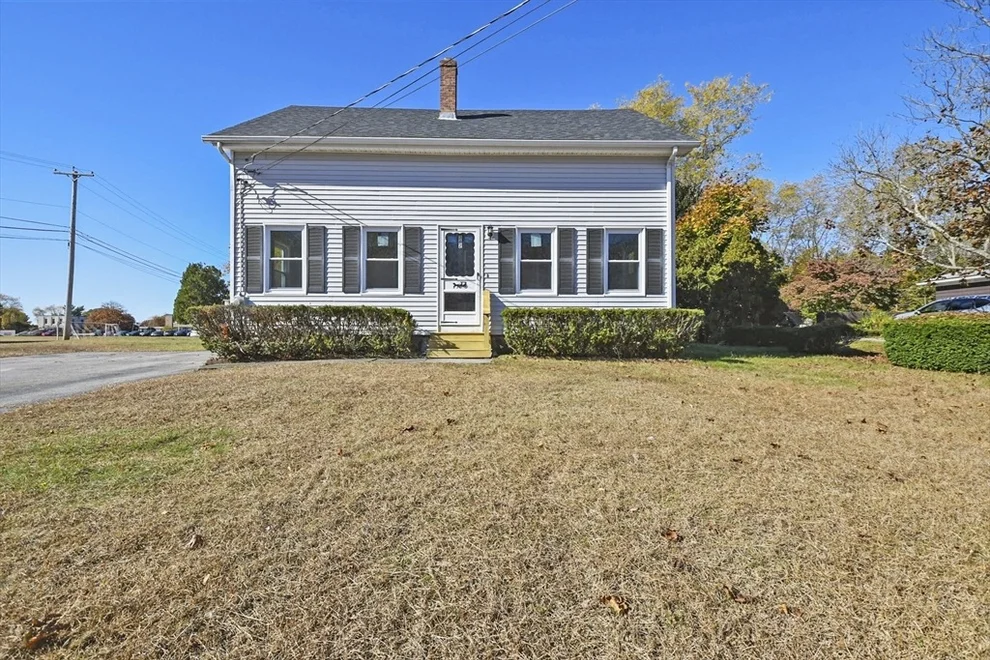 Unit for sale at 362 Market Street, Warren, RI 02885