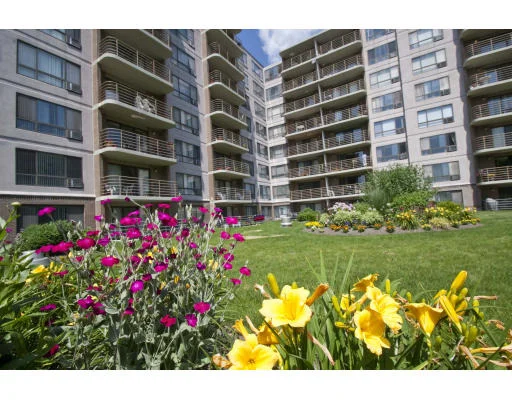Unit for sale at 125 Coolidge Ave, Watertown, MA 02472