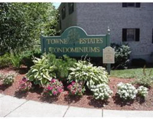 Unit for sale at 99 Lake Shore Rd, Boston, MA 02135