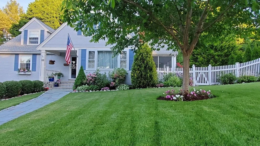 Unit for sale at 10 Blossom Hill Rd, Winchester, MA 01890