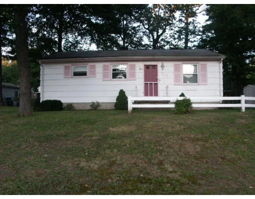 Unit for sale at 313 Talmadge Dr, Springfield, MA 01118