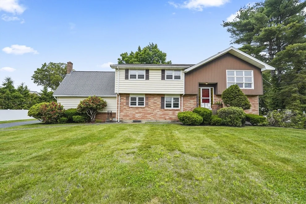 Unit for sale at 466 Hosmer Street, Marlborough, MA 01752