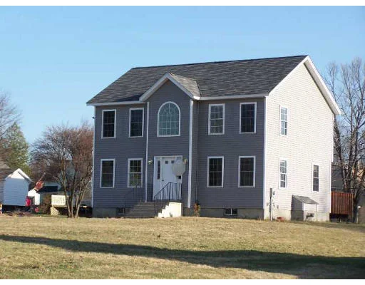 Unit for sale at 26 Columbus Ave, Templeton, MA 01436