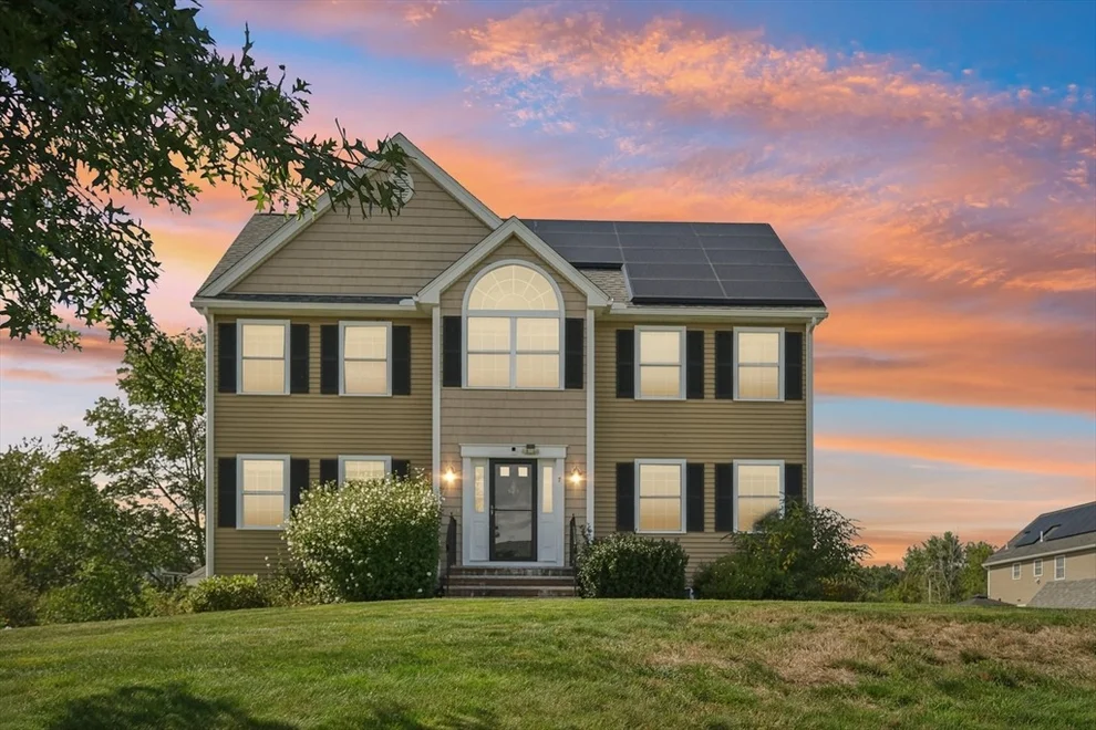 Unit for sale at 7 Dadak Dr, Dracut, MA 01826