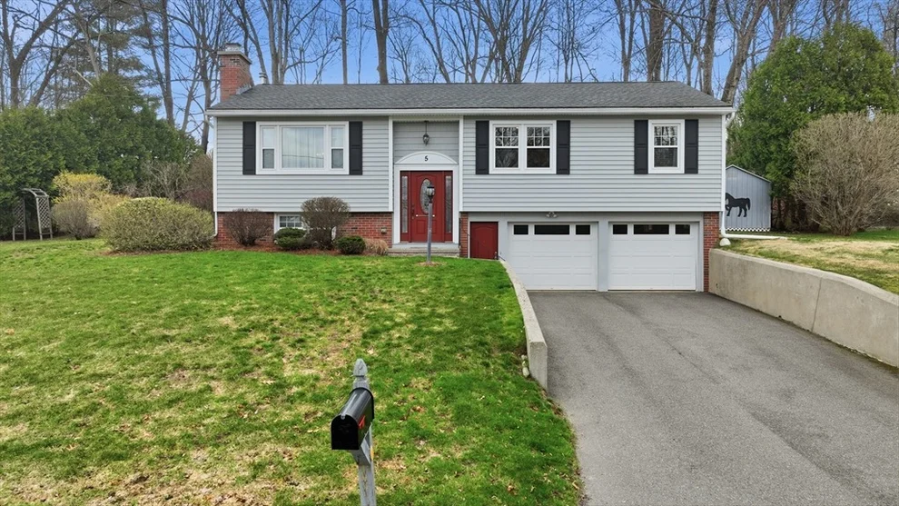 Unit for sale at 5 Westview Ter, Easthampton, MA 01027