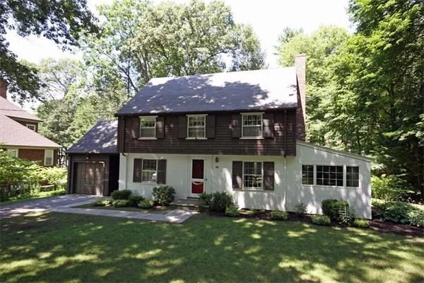 Unit for sale at 86 Hillcrest Pkwy, Winchester, MA 01890