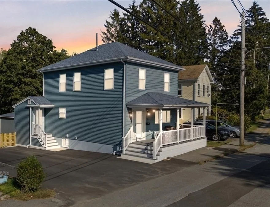 Unit for sale at 17 Old Essex Road, Manchester, MA 01944