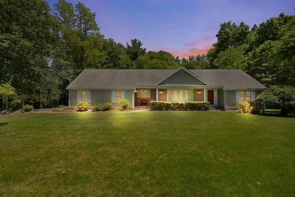Unit for sale at 68 Middleboro Ave, Taunton, MA 02780