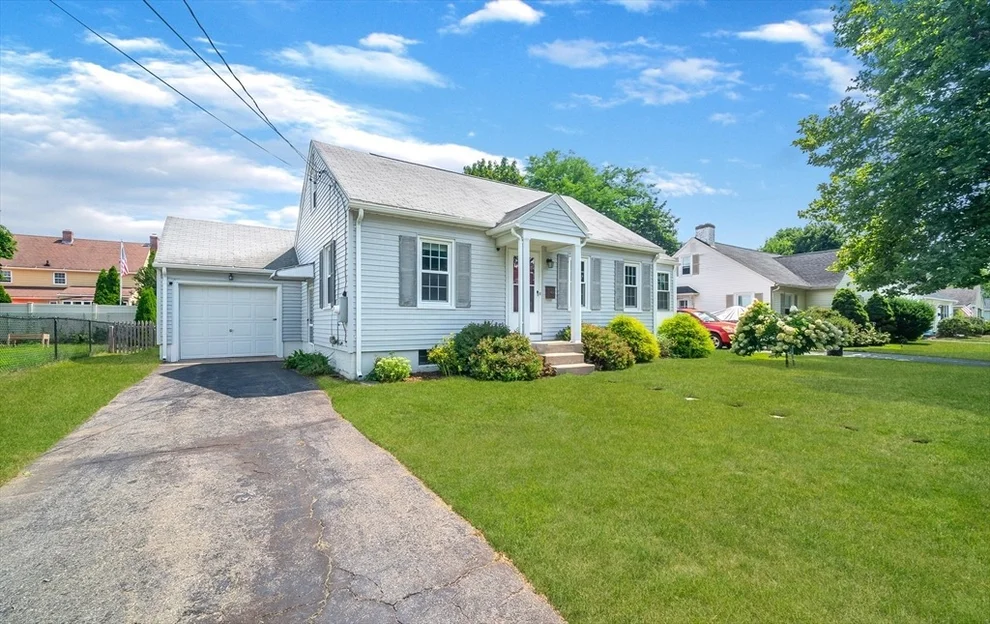 Unit for sale at 55 Gillette Cir, Springfield, MA 01118