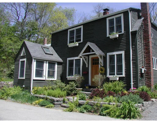 Unit for sale at 12 Hutchins Ct, Gloucester, MA 01930