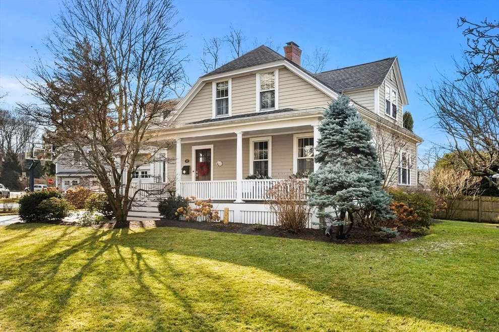Unit for sale at 23 Wyman Road, Marblehead, MA 01945