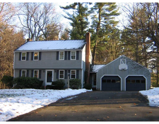 Unit for sale at 72 Washington St, Topsfield, MA 01983
