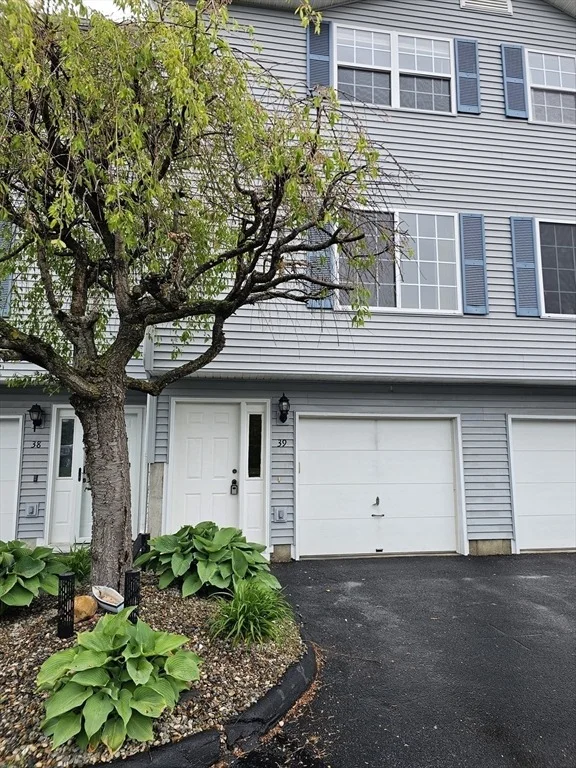 Unit for sale at 39 Waters Edge, Ludlow, MA 01056