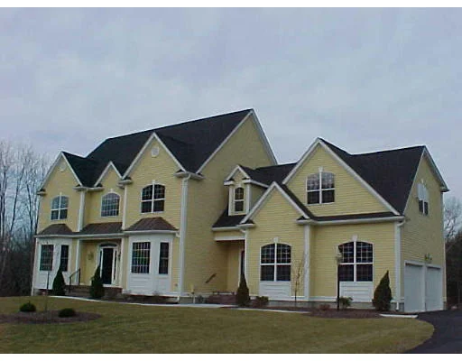 Unit for sale at 7 Badus Brook Road, Wrentham, MA 02093