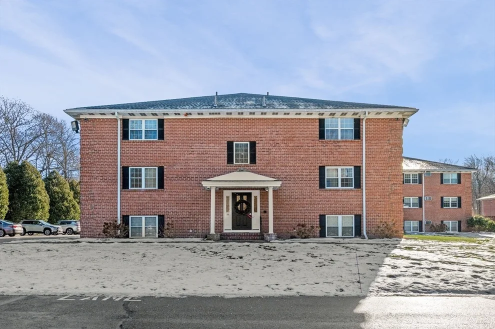 Unit for sale at 14 Leonard Rd, Boxborough, MA 01719