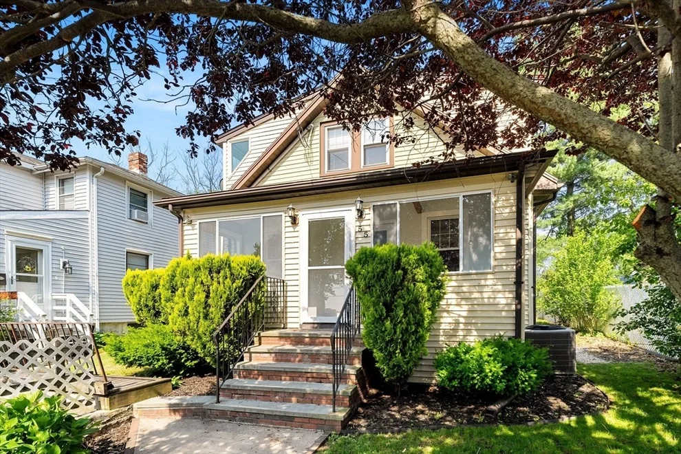Unit for sale at 55 Rosemont Rd, Weymouth, MA 02191