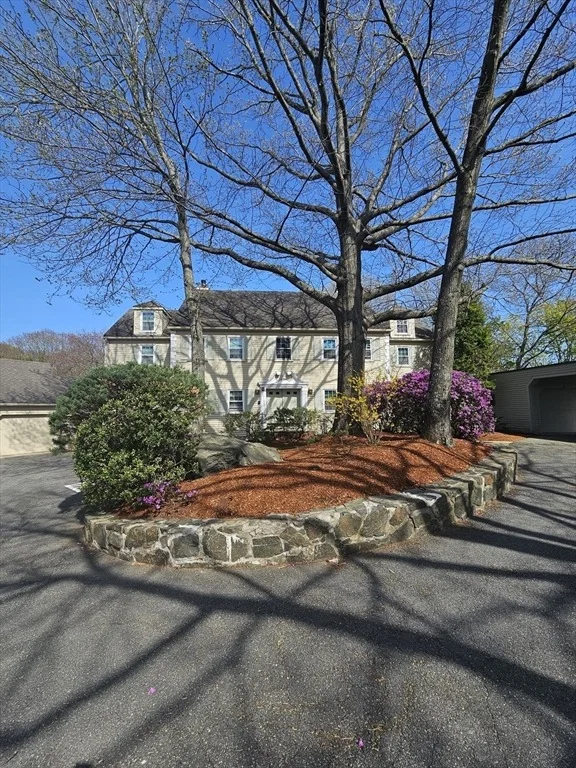 Unit for sale at 19 Valiant Way, Salem, MA 01970