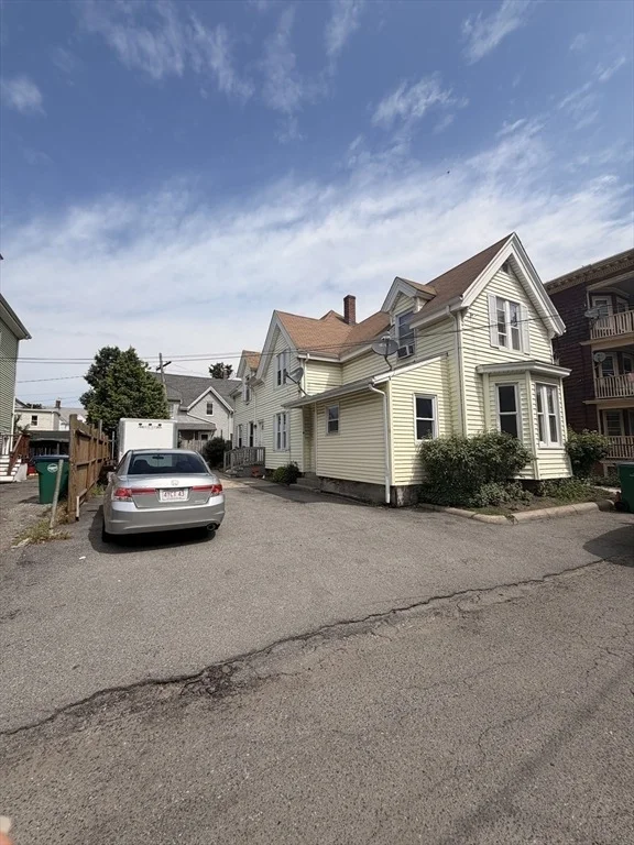 Unit for sale at 6 Hampden Pl, Lynn, MA 01902