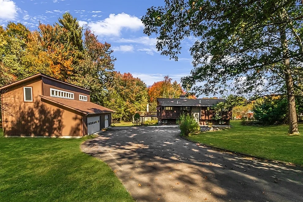 Unit for sale at 88 Brush Hill Rd, Sherborn, MA 01770