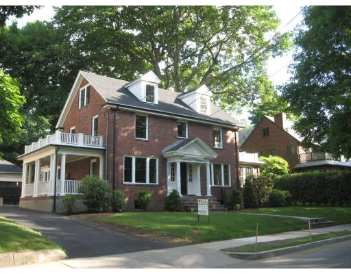 Unit for sale at 41 Fellsmere, Newton, MA 02459