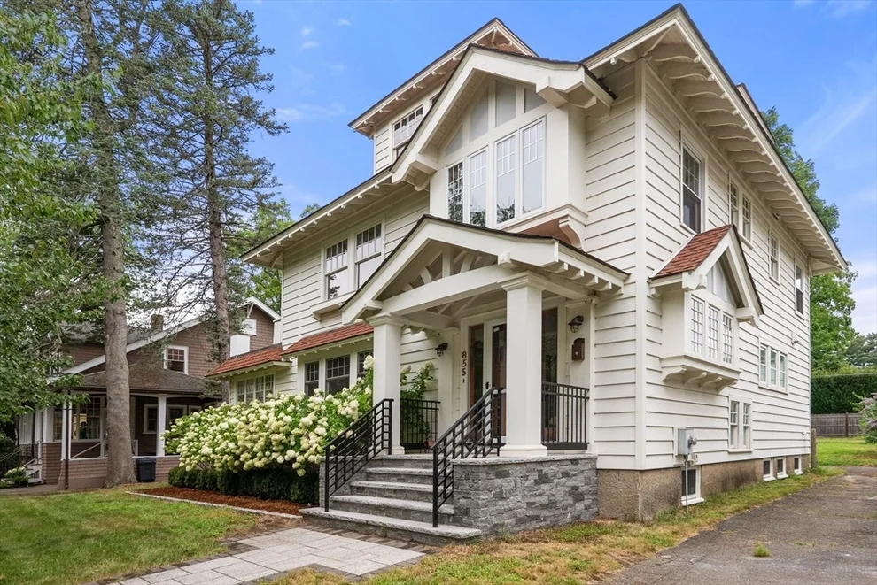 Unit for sale at 855 Commonwealth Ave, Newton, MA 02459