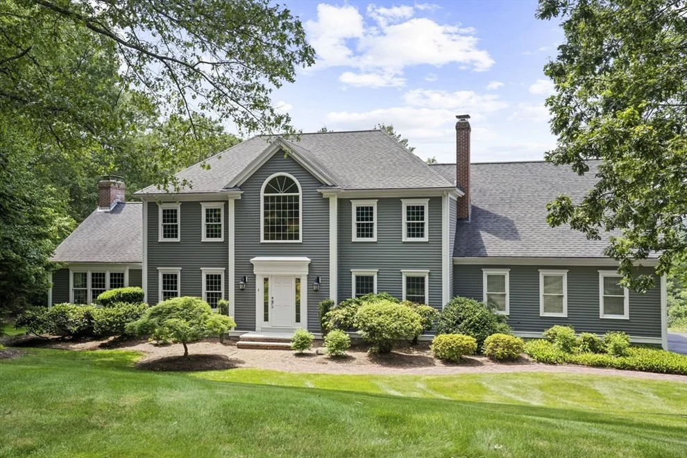 Unit for sale at 5 John Matthew Rd, Hopkinton, MA 01748