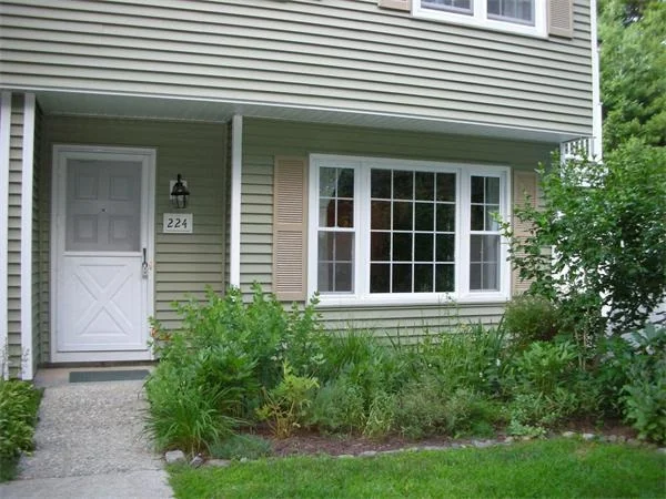 Unit for sale at 224 Edgebrook Dr, Boylston, MA 01505
