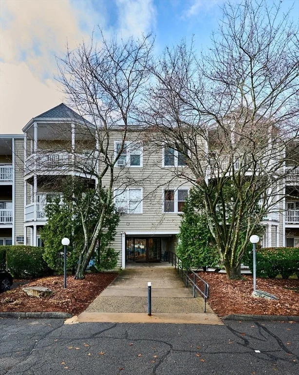 Unit for sale at 23 Randolph Pl, Northampton, MA 01060