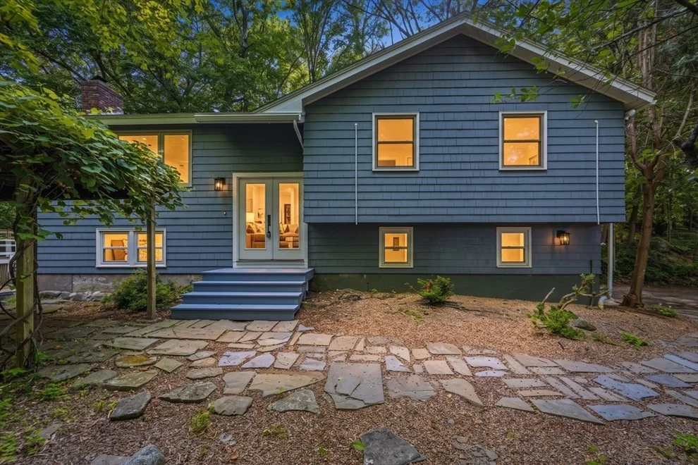 Unit for sale at 7 Hillcrest Dr, Acton, MA 01720
