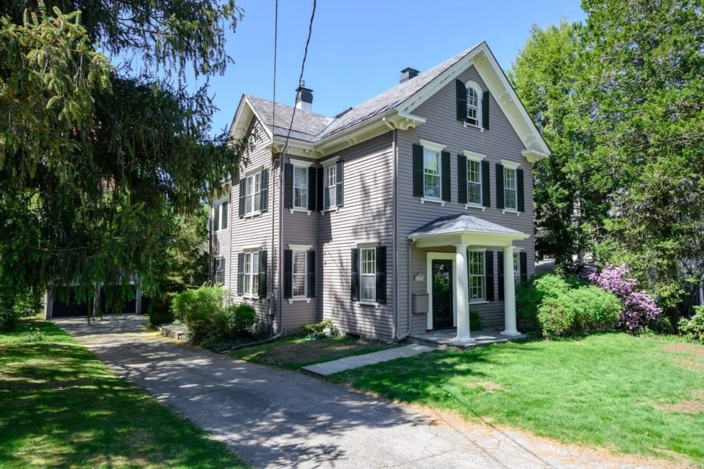 Unit for sale at 185 School St, Milton, MA 02186