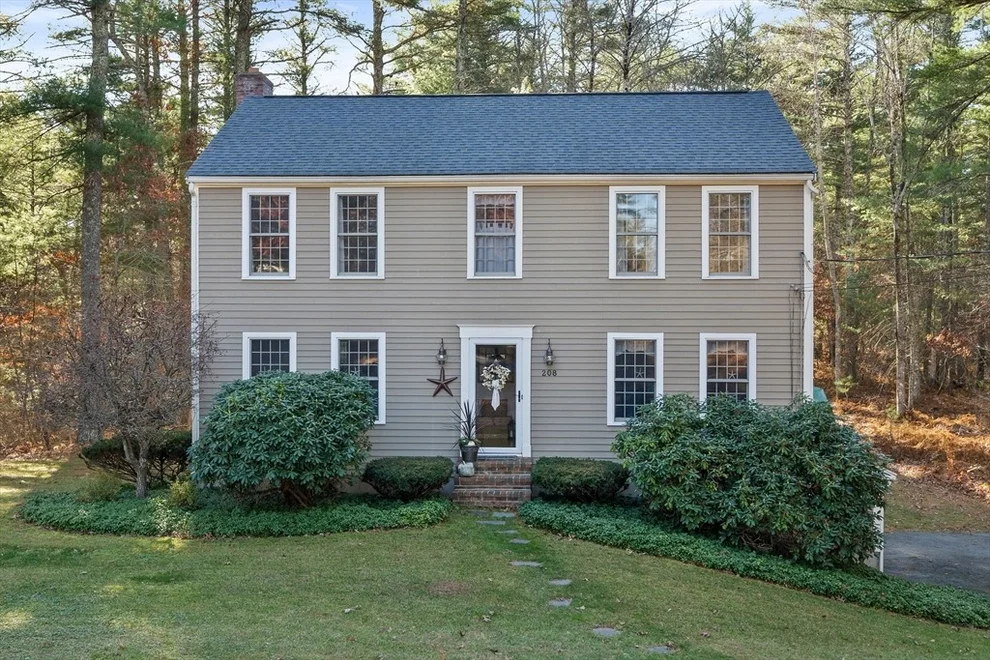 Unit for sale at 208 Parting Ways Rd, Kingston, MA 02364