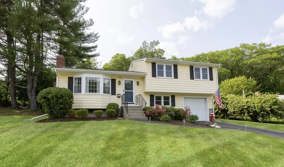 Unit for sale at 4 Roberta Cir, Holliston, MA 01746