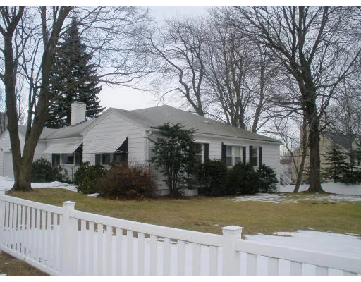 Unit for sale at 31 Frank St, Worcester, MA 01604