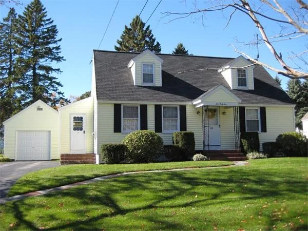 Unit for sale at 445 Johnson St, North Andover, MA 01845