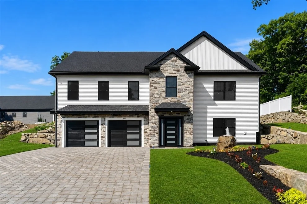 Unit for sale at 660 Hildreth St, Dracut, MA 01826