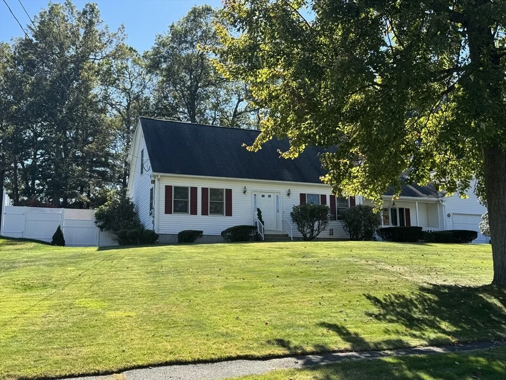 Unit for sale at 94 Pineridge, Westfield, MA 01085