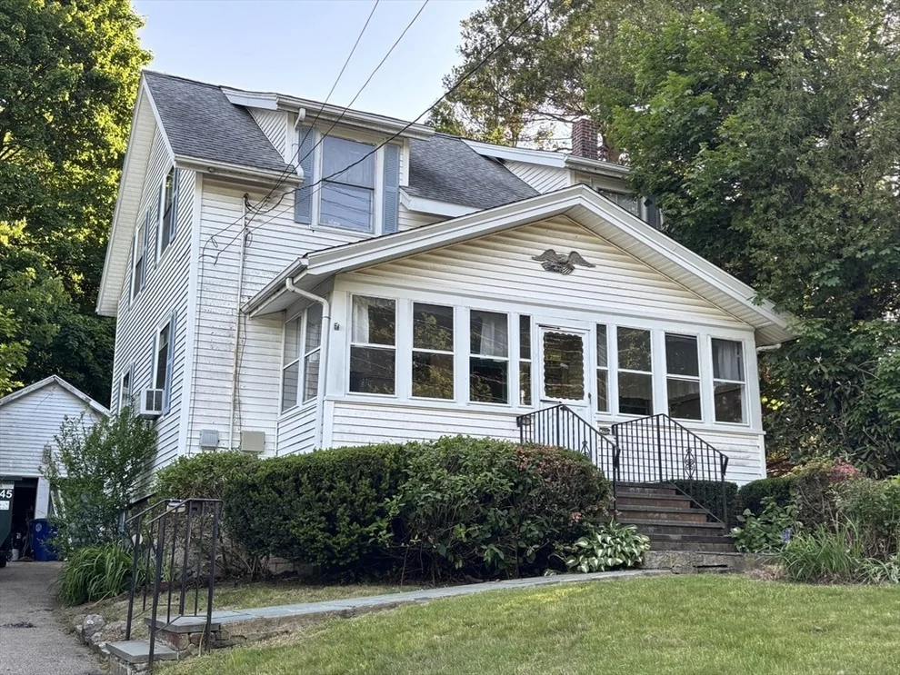 Unit for sale at 792 Commercial St, Braintree, MA 02184