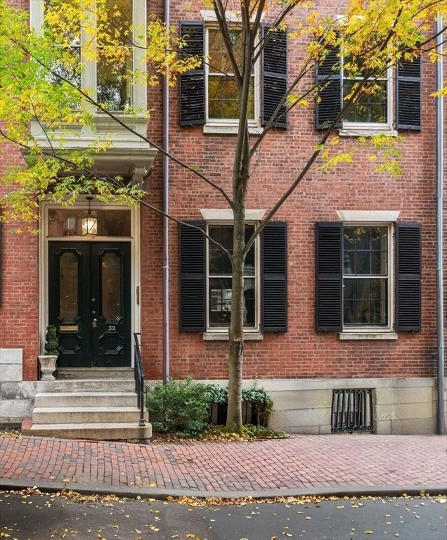 Unit for sale at 32 Chestnut St, Boston, MA 02108